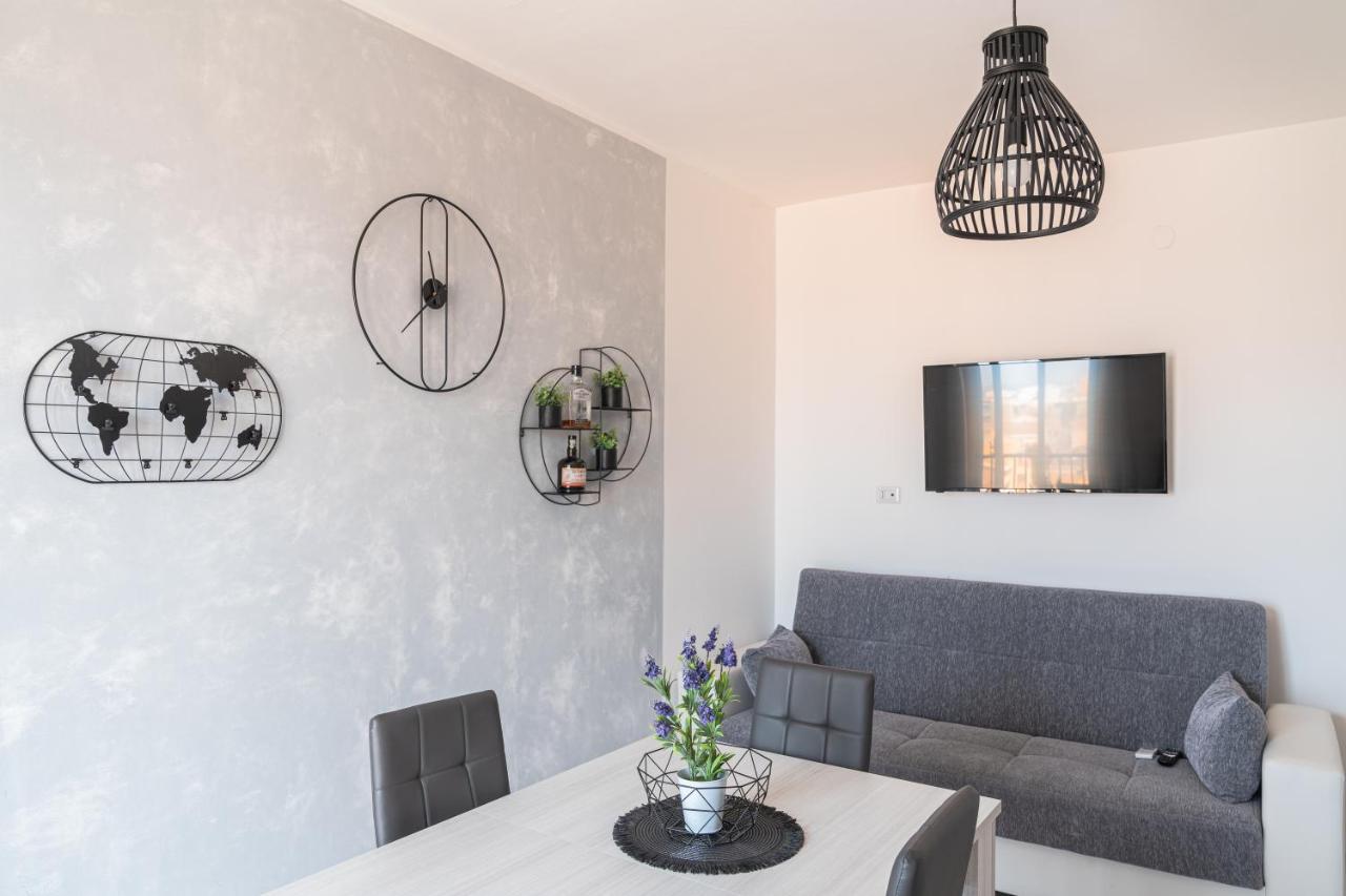 Almi - Guest Apartment Порто Торес Екстериор снимка